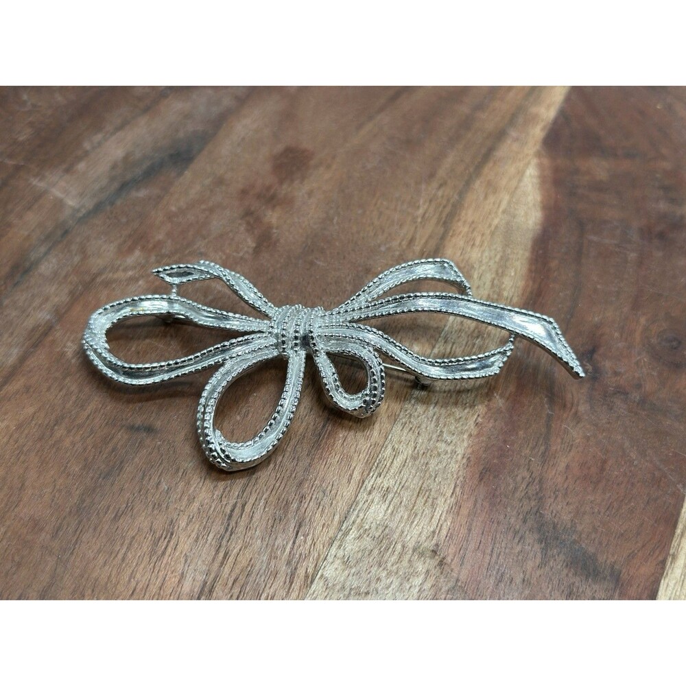 Trifari Silver Tone White Extra Large Ribbon Bow Brooch Pin Lapel
